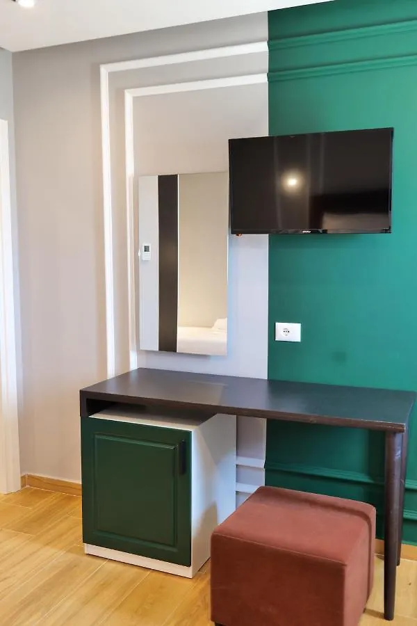 The View Hotel קסאמיל