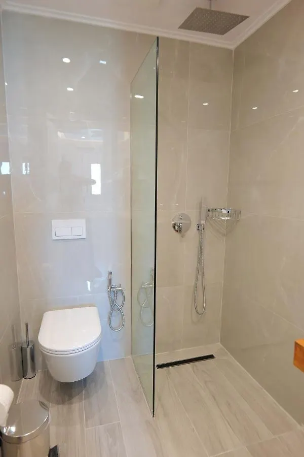 The View Hotel קסאמיל 3*,  אלבניה